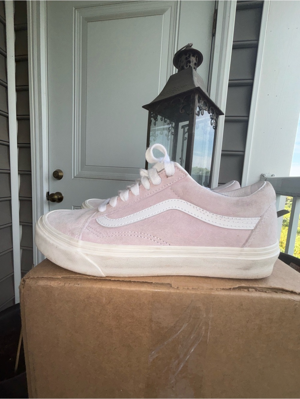 Vans Old Skool Suede Sneaker in Light Pink and White